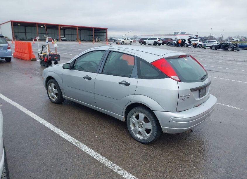 Photo 3 of 2007 Ford Focus S/SE/SES (VIN 1FAFP37N17W344863)