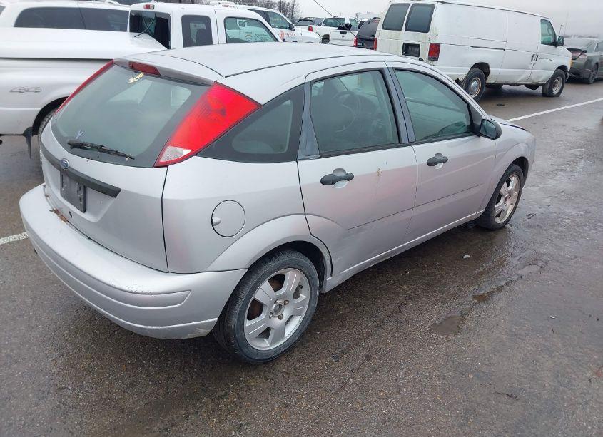 Photo 4 of 2007 Ford Focus S/SE/SES (VIN 1FAFP37N17W344863)