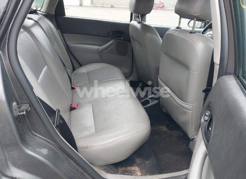 Photo 8 of 2006 Ford Focus ZX5 (VIN 1FAFP37N26W180795)