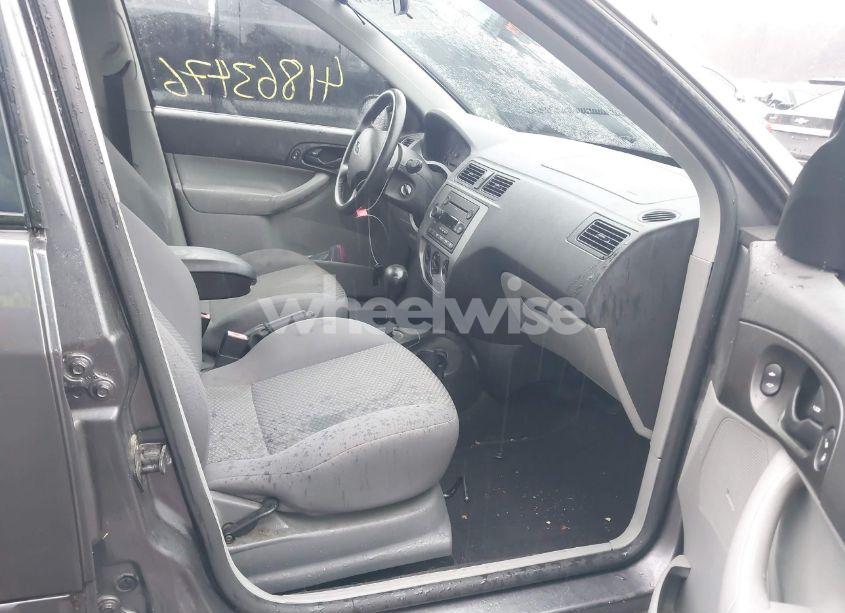 Photo 5 of 2006 Ford Focus ZX5 (VIN 1FAFP37N56W163859)