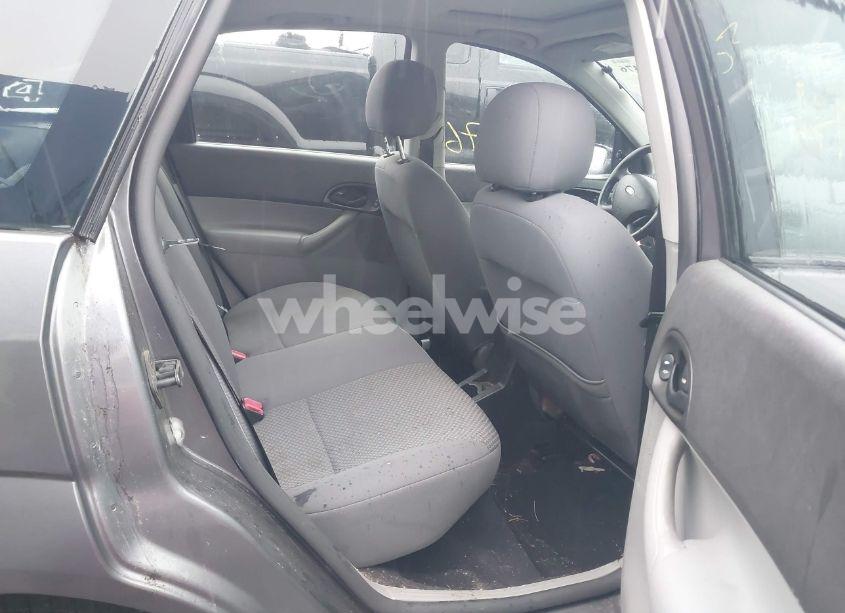 Photo 8 of 2006 Ford Focus ZX5 (VIN 1FAFP37N56W163859)