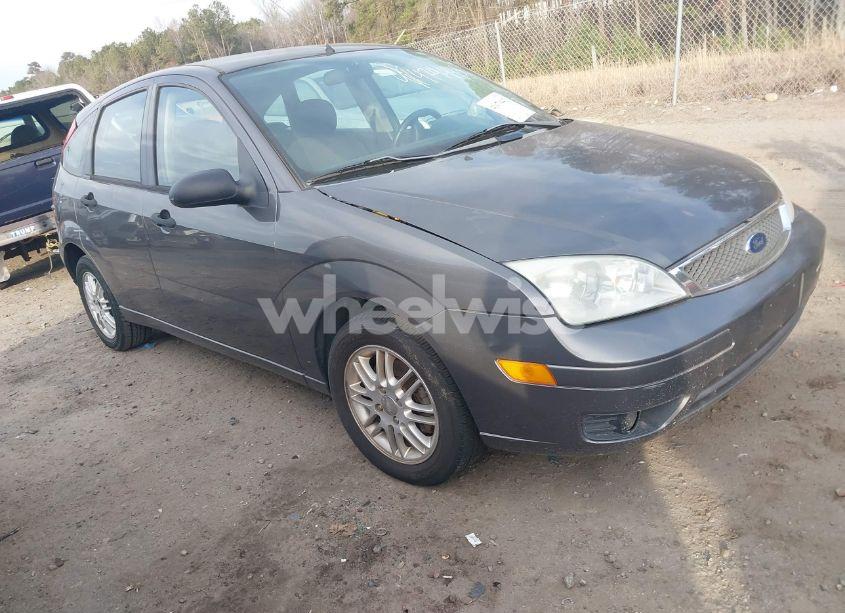 2006 Ford Focus ZX5 (VIN 1FAFP37N66W157231) main photo