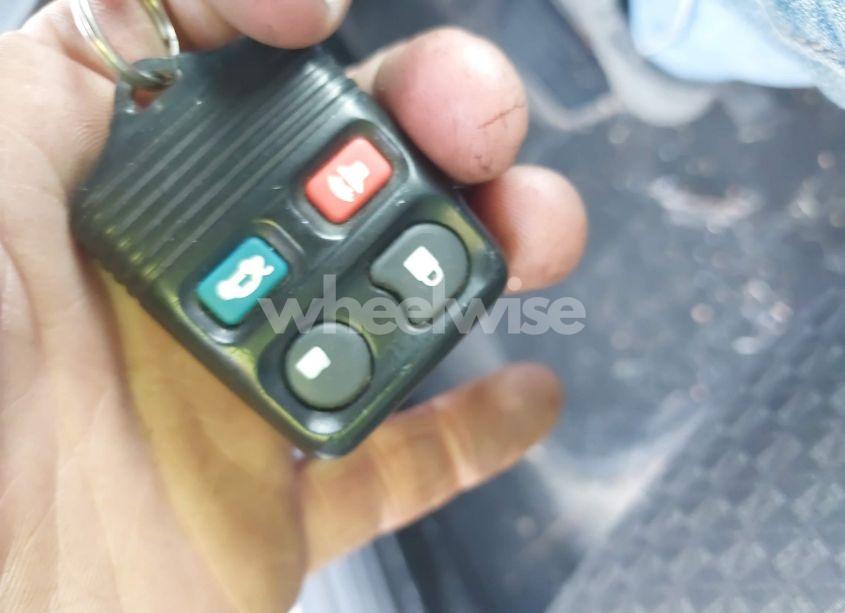 Photo 11 of 2006 Ford Focus ZX5 (VIN 1FAFP37N66W157231)