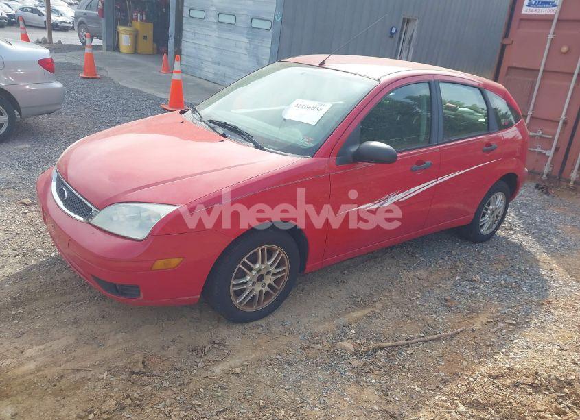 Photo 2 of 2007 Ford Focus S/SE/SES (VIN 1FAFP37N77W156235)