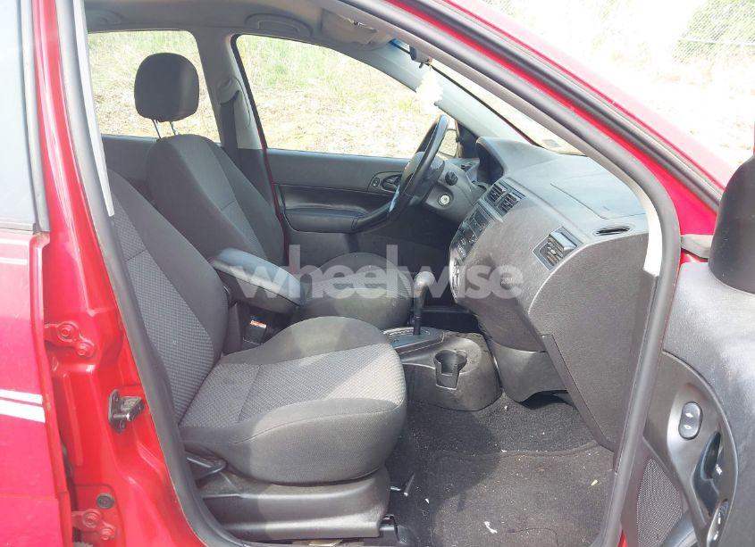 Photo 5 of 2007 Ford Focus S/SE/SES (VIN 1FAFP37N77W156235)