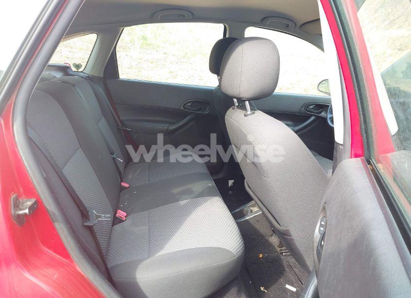 Photo 8 of 2007 Ford Focus S/SE/SES (VIN 1FAFP37N77W156235)