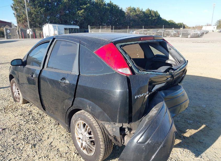 Photo 3 of 2006 Ford Focus ZX5 (VIN 1FAFP37N96W146949)