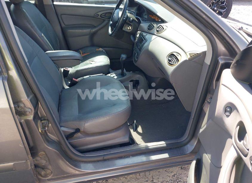 Photo 5 of 2003 Ford Focus ZTS (VIN 1FAFP38323W234105)