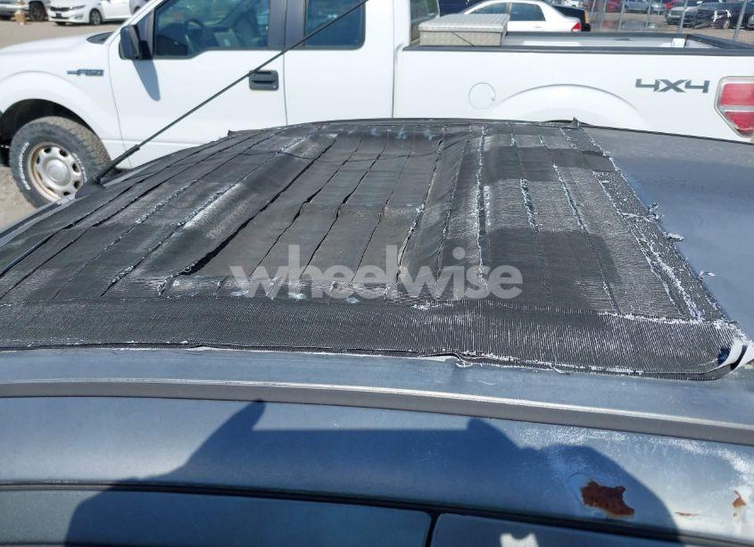 Photo 6 of 2003 Ford Focus ZTS (VIN 1FAFP38323W234105)