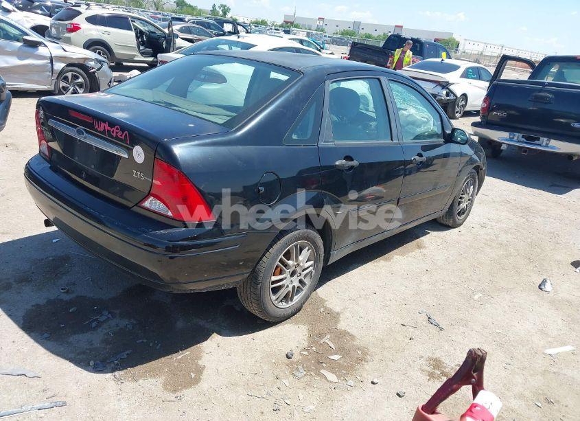 Photo 4 of 2000 Ford Focus ZTS (VIN 1FAFP3835YW326994)