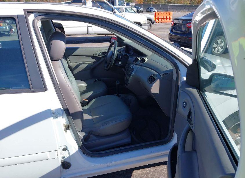 Photo 5 of 2003 Ford Focus ZTS (VIN 1FAFP38363W180954)