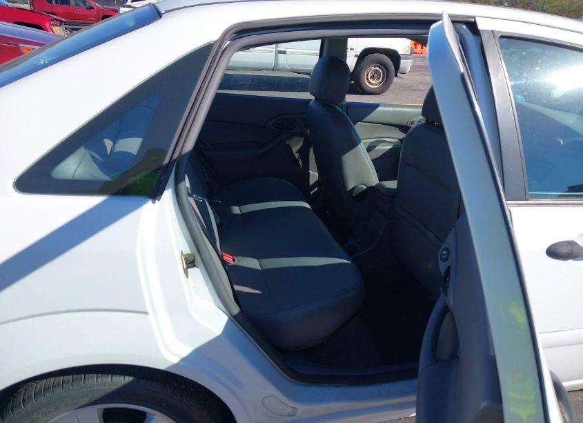 Photo 8 of 2003 Ford Focus ZTS (VIN 1FAFP38363W180954)