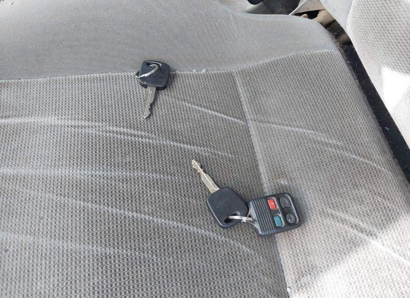 Photo 11 of 2000 Ford Focus ZTS (VIN 1FAFP3837YW285655)