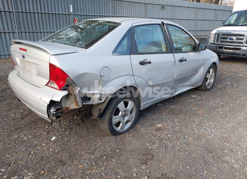Photo 4 of 2004 Ford Focus ZTS (VIN 1FAFP38Z74W154059)
