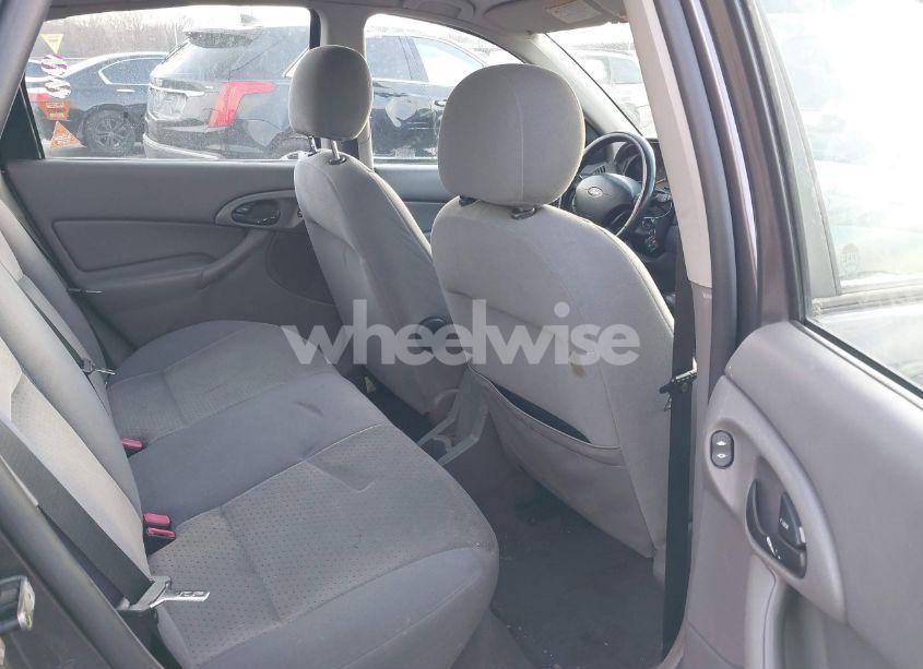 Photo 8 of 2004 Ford Focus ZTS (VIN 1FAFP38Z74W160198)