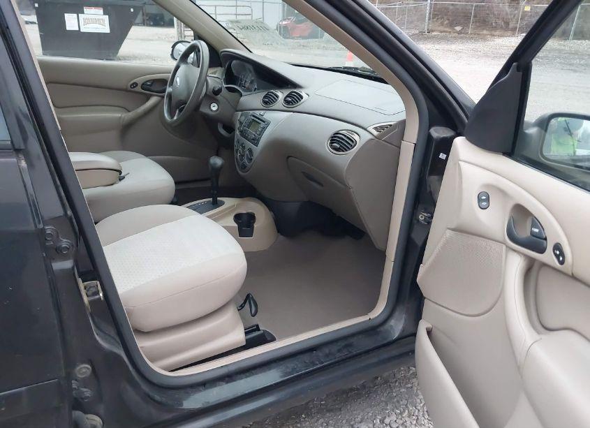 Photo 5 of 2004 Ford Focus ZTS (VIN 1FAFP38Z84W119272)