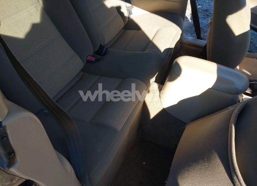 Photo 8 of 2001 Ford Mustang (VIN 1FAFP40401F101513)