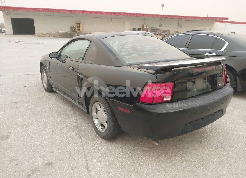 Photo 3 of 2001 Ford Mustang (VIN 1FAFP40401F186837)