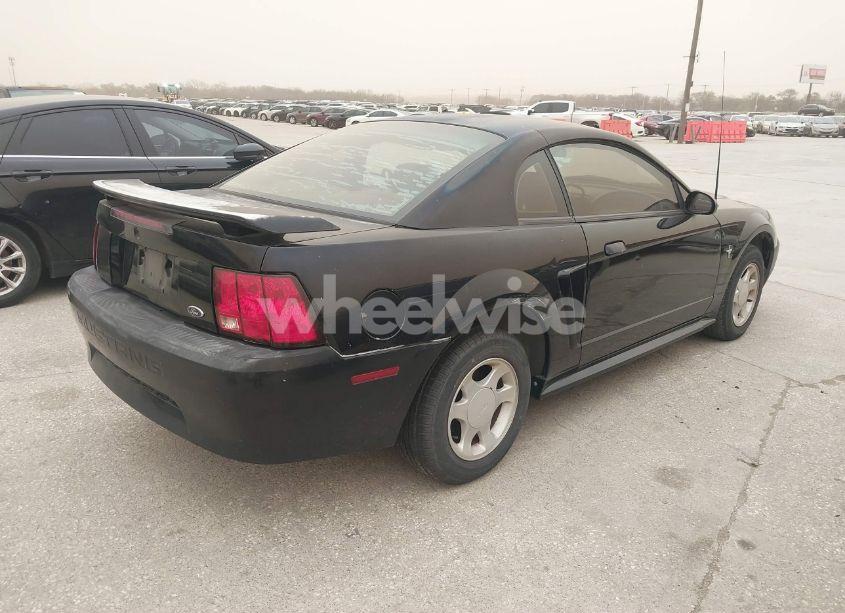 Photo 4 of 2001 Ford Mustang (VIN 1FAFP40401F186837)