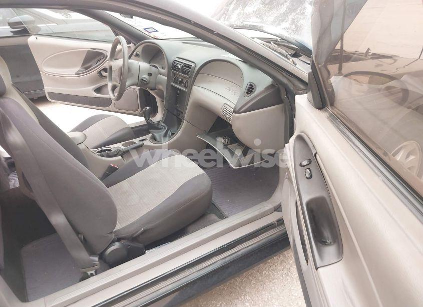 Photo 5 of 2001 Ford Mustang (VIN 1FAFP40401F186837)