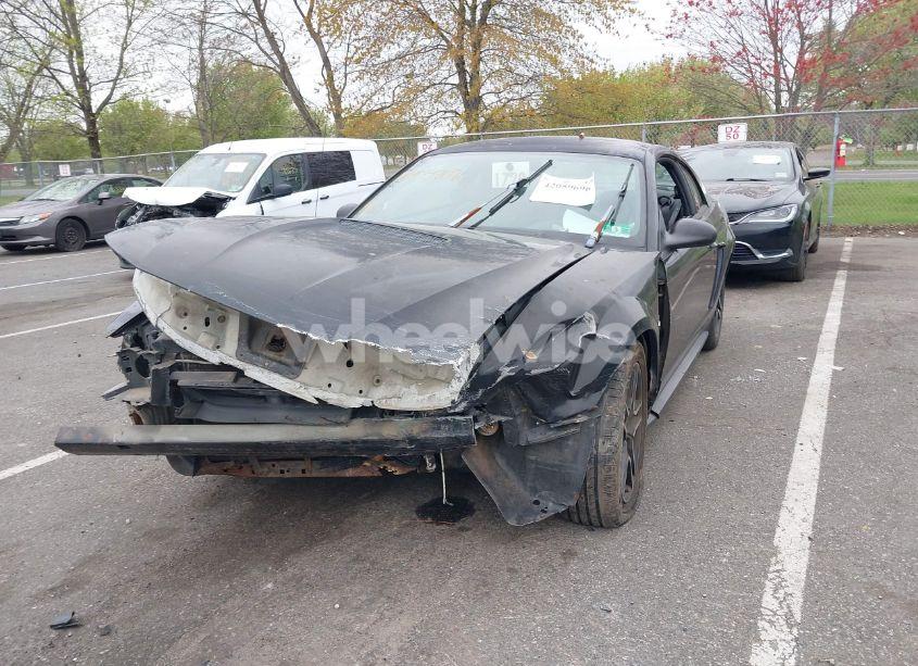 Photo 6 of 1999 Ford Mustang (VIN 1FAFP4040XF157766)