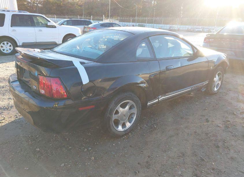 Photo 4 of 2000 Ford Mustang (VIN 1FAFP4040YF121089)
