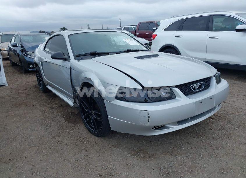 2000 Ford Mustang (VIN 1FAFP4040YF182992) main photo