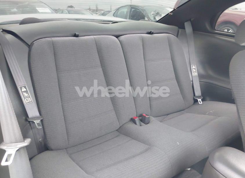 Photo 8 of 2000 Ford Mustang (VIN 1FAFP4040YF182992)