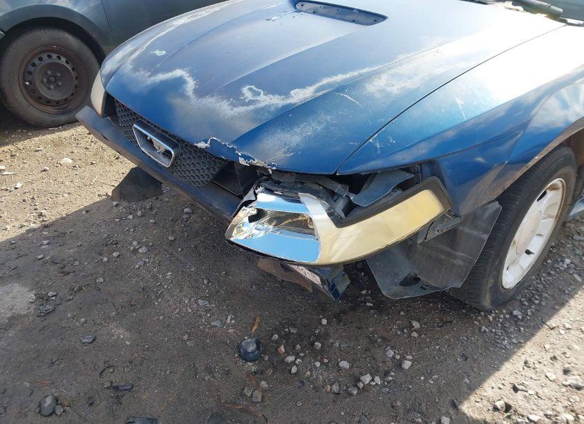 Photo 18 of 2000 Ford Mustang (VIN 1FAFP4040YF212251)