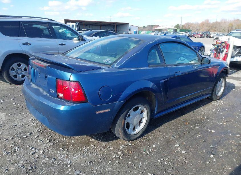 Photo 4 of 2000 Ford Mustang (VIN 1FAFP4040YF212251)