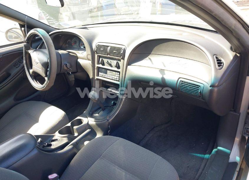 Photo 5 of 2000 Ford Mustang (VIN 1FAFP4040YF222228)