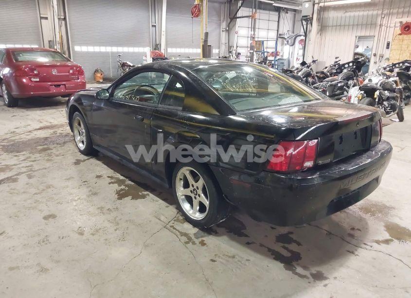 Photo 3 of 2001 Ford Mustang (VIN 1FAFP40411F227623)