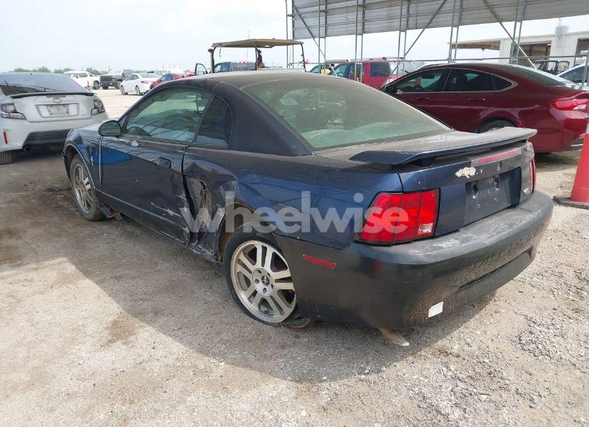Photo 3 of 2002 Ford Mustang (VIN 1FAFP40412F226151)