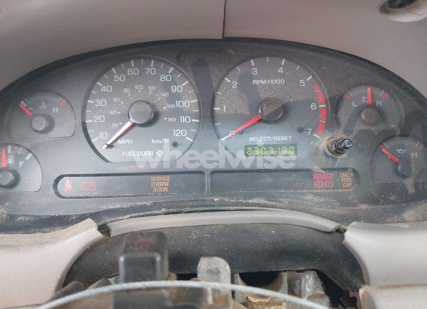 Photo 7 of 2002 Ford Mustang (VIN 1FAFP40412F226151)