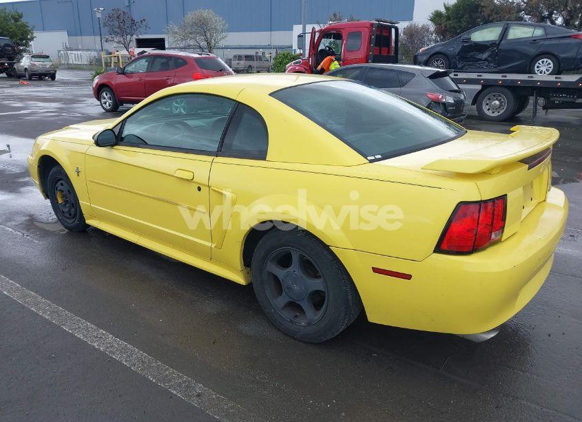 Photo 3 of 2002 Ford Mustang (VIN 1FAFP40412F228577)