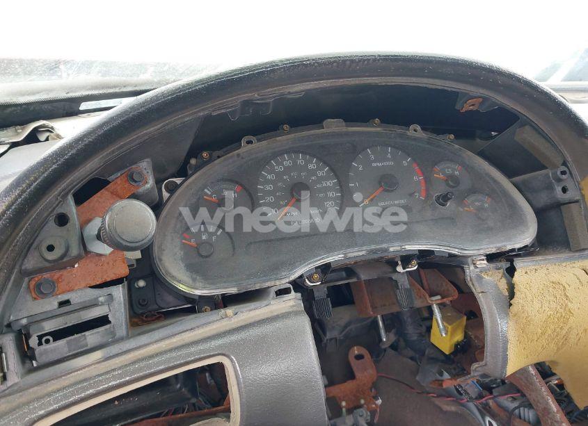 Photo 7 of 1999 Ford Mustang (VIN 1FAFP4041XF204058)