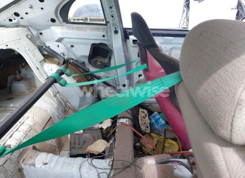 Photo 8 of 1999 Ford Mustang (VIN 1FAFP4041XF204058)