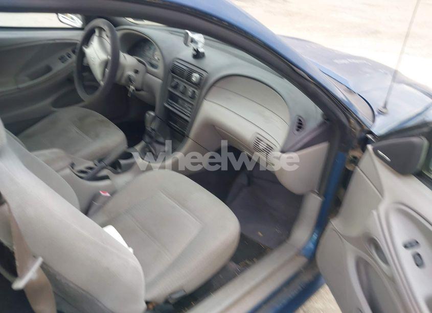 Photo 5 of 2000 Ford Mustang (VIN 1FAFP4041YF226983)