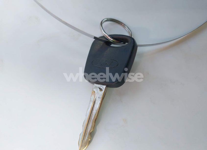 Photo 11 of 2002 Ford Mustang (VIN 1FAFP40422F114992)