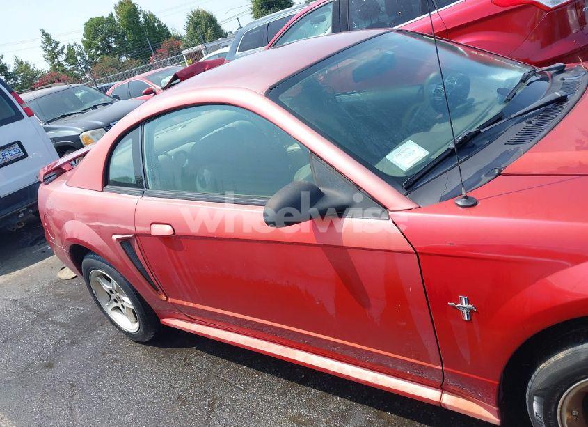 Photo 13 of 2002 Ford Mustang (VIN 1FAFP40422F114992)