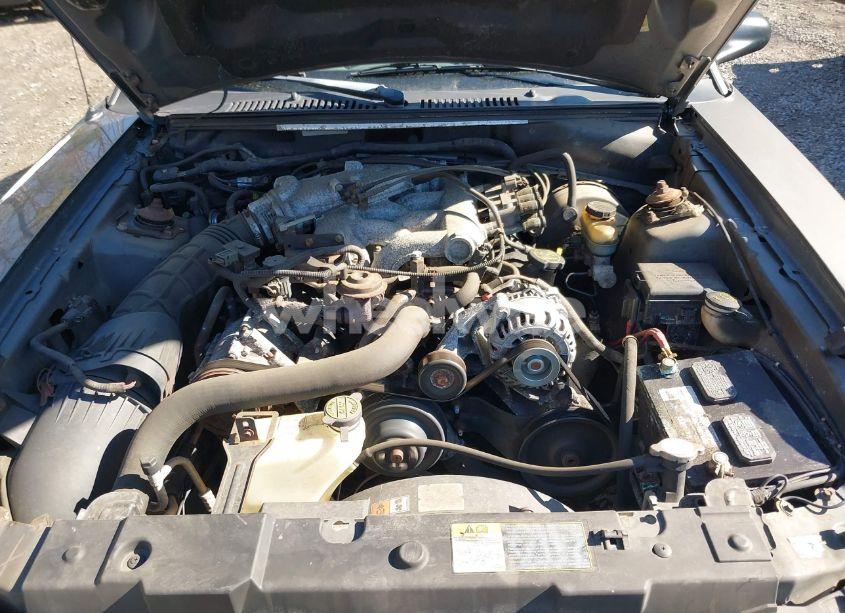 Photo 10 of 2002 Ford Mustang (VIN 1FAFP40422F155610)