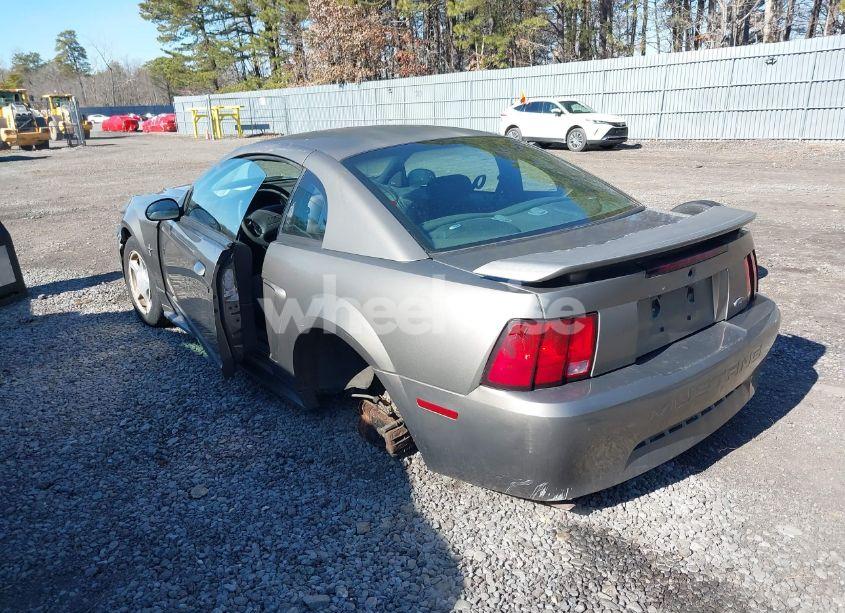 Photo 3 of 2002 Ford Mustang (VIN 1FAFP40422F155610)