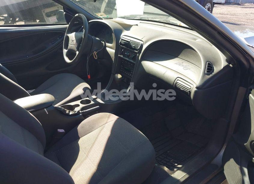 Photo 5 of 2002 Ford Mustang (VIN 1FAFP40422F155610)