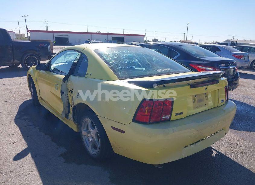 Photo 3 of 2002 Ford Mustang (VIN 1FAFP40422F236297)