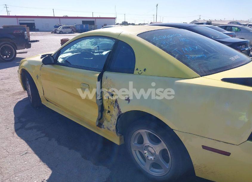 Photo 6 of 2002 Ford Mustang (VIN 1FAFP40422F236297)