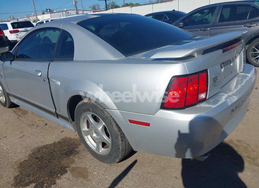 Photo 3 of 2004 Ford Mustang (VIN 1FAFP40424F114915)
