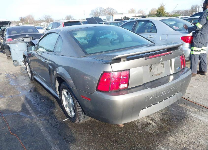 Photo 3 of 2001 Ford Mustang N/A (VIN 1FAFP40431F238669)