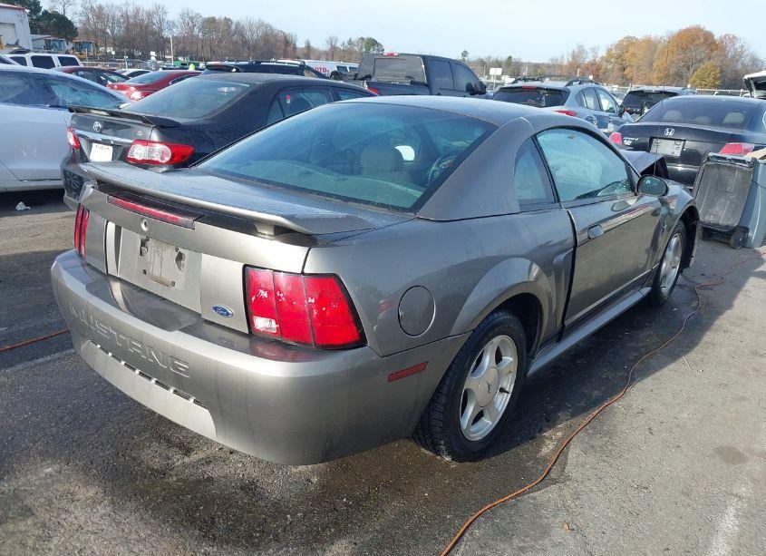 Photo 4 of 2001 Ford Mustang N/A (VIN 1FAFP40431F238669)