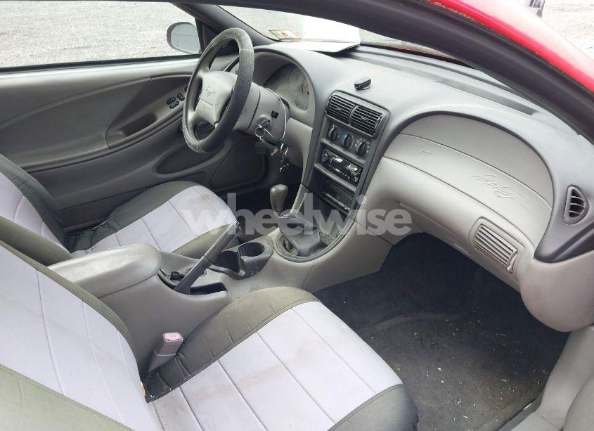 Photo 5 of 2000 Ford Mustang (VIN 1FAFP4043YF269401)