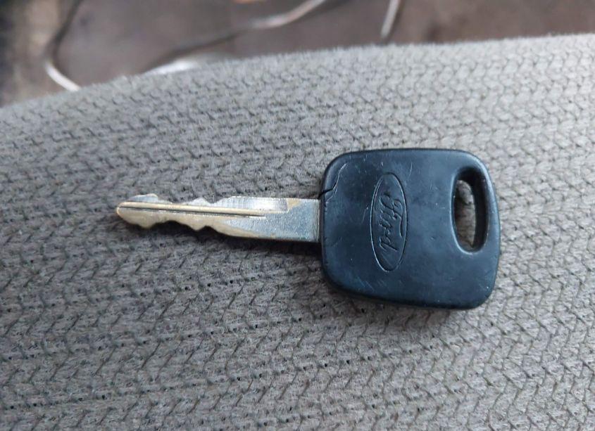 Photo 11 of 2000 Ford Mustang (VIN 1FAFP4043YF315647)